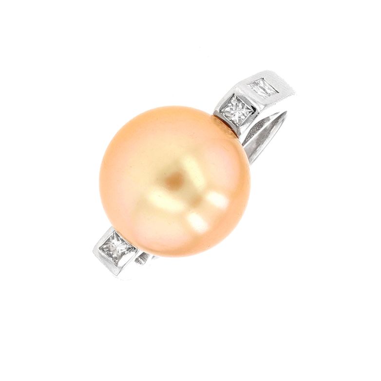 Bague perle et diamants 0.30 carat or blanc 9.12g Comme neuf -  reconditionné disponible sur Gemme Les Bijoux